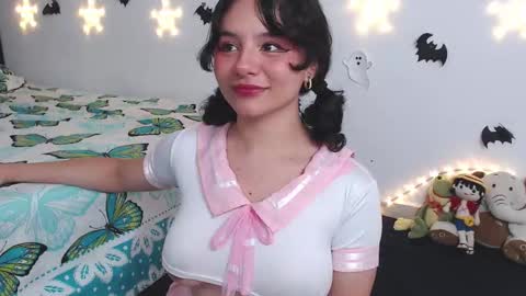 Snapshot of hanna_zoldyck chatting on November 8, 12:00 am Hanna online show from November 8, 12:00 am