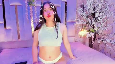 Snapshot of hannacollins_2 chatting on October 2, 1:29 pm hannacollins_2 online show from October 2, 1:29 pm