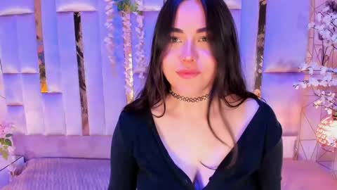 Snapshot of hannacollins_2 chatting on October 3, 1:41 pm hannacollins_2 online show from October 3, 1:41 pm