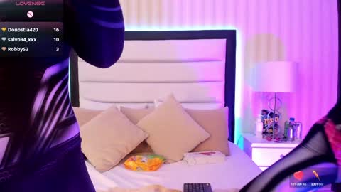 HannaDawsons online show from December 22, 11:09 pm