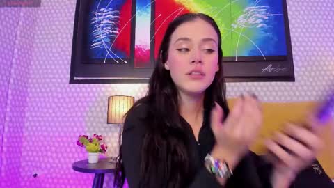 Hanna online show from November 20, 3:39 am