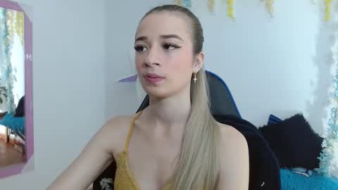 Snapshot of hannah_026 chatting on January 8, 3:31 am Hannah 027 online show from January 8, 3:31 am