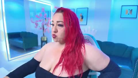 Hannah  online show from January 8, 7:49 pm