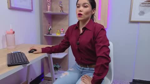 Maira online show from March 15, 8:04 pm