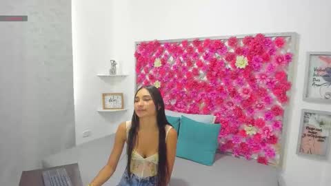 Hannah Miller online show from September 27, 7:19 pm