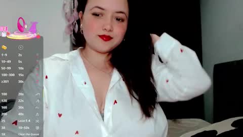 Snapshot of hannah_v chatting on February 15, 3:03 am hannah_v online show from February 15, 3:03 am