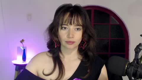 Hannah online show from February 26, 3:10 am