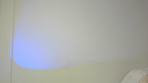 Snapshot of hannah_william chatting on June 22, 10:40 pm Hannah online show from June 22, 10:40 pm