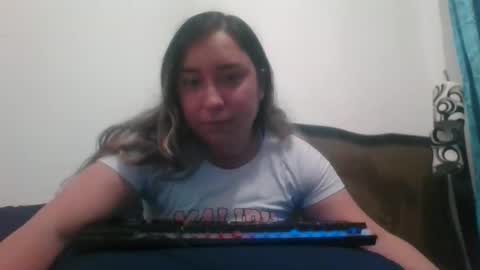 hannahevans2 online show from November 6, 11:59 pm