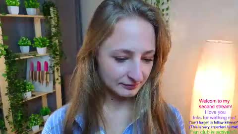 Snapshot of hannahflowerer chatting on July 19, 8:45 pm SuperHotHannah3 online show from July 19, 8:45 pm