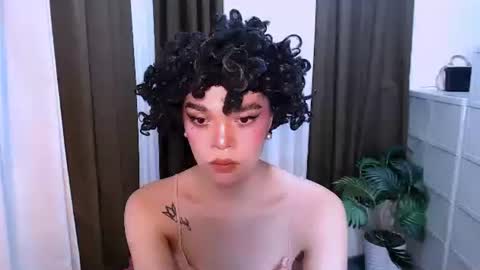 HANNAH online show from May 20, 1:01 am