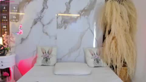 Hannahill69 online show from October 15, 4:45 am