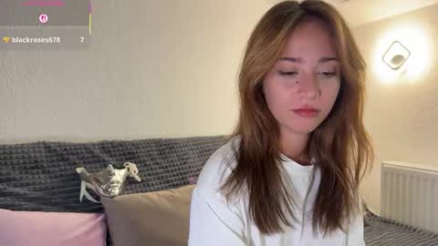 Snapshot of hannahinto chatting on October 31, 1:23 pm hannahinto online show from October 31, 1:23 pm