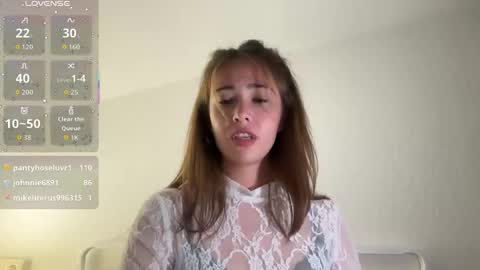 Snapshot of hannahinto chatting on November 18, 4:33 pm hannahinto online show from November 18, 4:33 pm