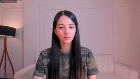 HANNAH J online show from December 1, 4:51 pm