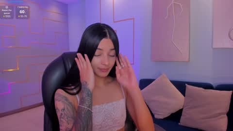 HANNAH J online show from February 5, 9:50 pm