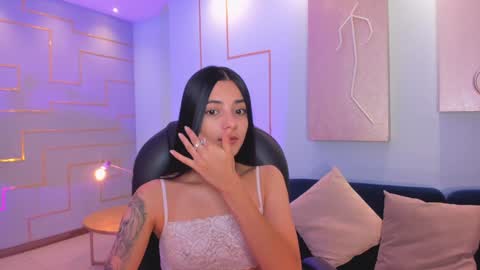 HANNAH J online show from February 6, 12:54 am