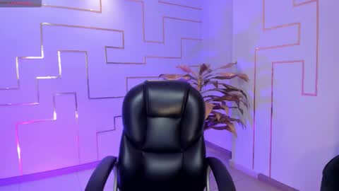 HANNAH J online show from September 15, 6:08 pm