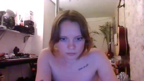 Hannah online show from March 18, 9:18 pm