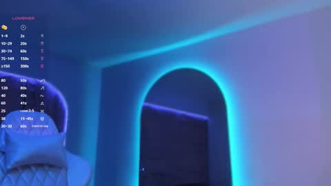 Snapshot of hannahmonttgomery chatting on February 27, 4:40 pm hannahmonttgomery Help me reach 100 Hands up online show from February 27, 4:40 pm