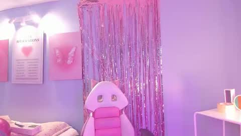 Hannah online show from March 27, 12:16 pm