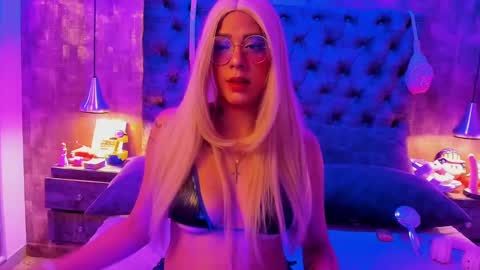 Hannah online show from October 5, 4:49 pm