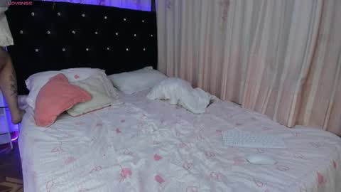 alejandra online show from March 19, 2:04 am