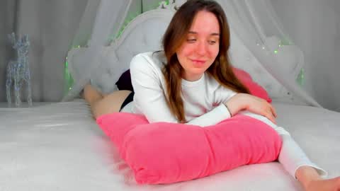 Snapshot of hannavanilla chatting on April 12, 1:21 am Hannavanilla online show from April 12, 1:21 am