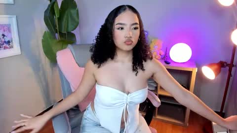 hannax__ online show from September 11, 5:51 am