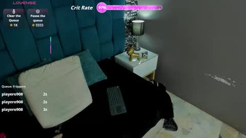 Snapshot of hanny_bliss chatting on December 18, 11:27 am Hanny online show from December 18, 11:27 am