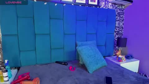 Snapshot of hanny_bliss chatting on December 22, 11:51 am Hanny online show from December 22, 11:51 am