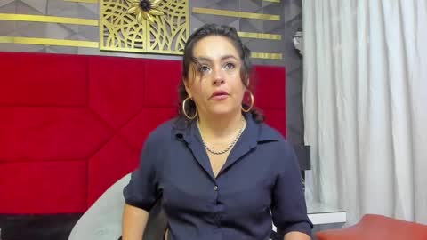 Snapshot of hanny_milf_ chatting on January 24, 11:26 am HANNY online show from January 24, 11:26 am