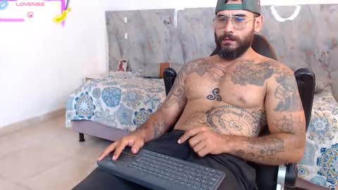 hanz_col online show from December 4, 7:11 pm