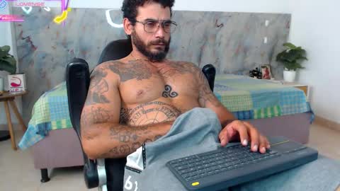 hanz_col online show from May 23, 11:20 pm