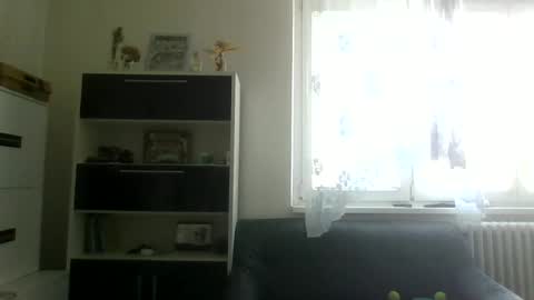 hanzik1954 online show from April 28, 4:12 pm
