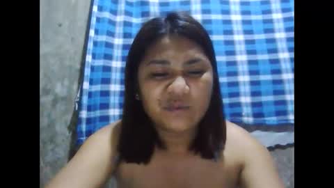 Snapshot of happy00725310 chatting on January 22, 1:42 pm happy00725310 online show from January 22, 1:42 pm