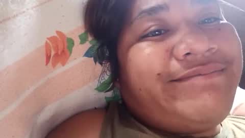 Snapshot of happy00725310 chatting on November 23, 6:24 am happy00725310 online show from November 23, 6:24 am