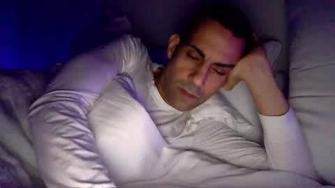 Snapshot of happy2334 chatting on December 16, 3:17 pm skysky6969 online show from December 16, 3:17 pm