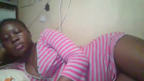 happy_dimple online show from November 3, 12:06 pm