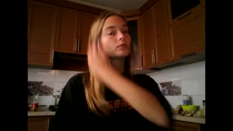 happyemily  online show from November 5, 12:05 pm