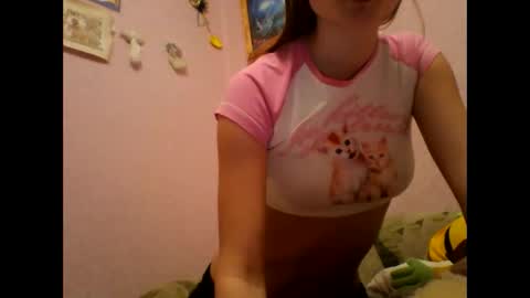 happyemily  online show from February 10, 9:30 pm