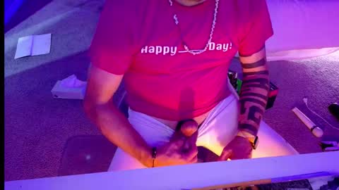 Snapshot of happyendingstory chatting on November 19, 7:08 am Josh Hamilton online show from November 19, 7:08 am