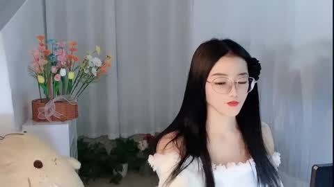 Daisy online show from April 10, 1:38 pm