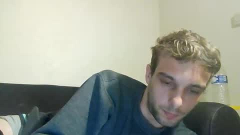 Snapshot of happyfunnyboy79 chatting on May 17, 11:12 pm happyfunnyboy79 online show from May 17, 11:12 pm