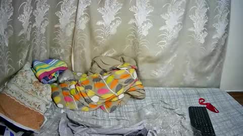 happysonia online show from March 3, 7:36 am