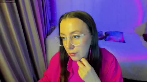 Stephanie online show from November 9, 3:54 pm