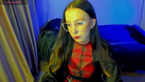 Stephanie online show from May 25, 7:09 pm