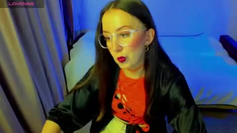 Stephanie online show from June 21, 8:44 pm