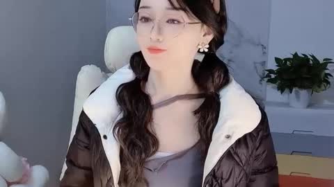 Snapshot of happysweetie168 chatting on December 14, 6:35 am Daisy online show from December 14, 6:35 am