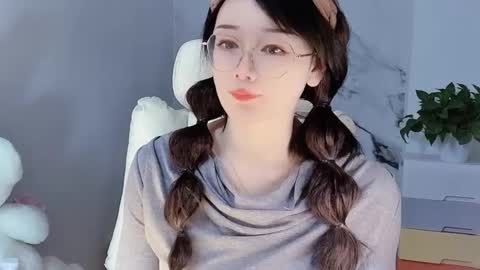 Snapshot of happysweetie168 chatting on December 18, 5:04 am Daisy online show from December 18, 5:04 am